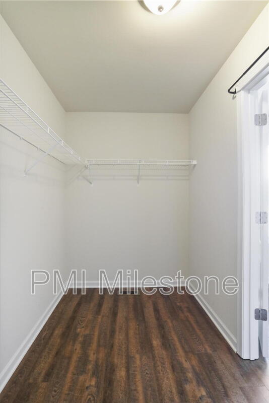 Building Photo - 161 Kensington Terrace