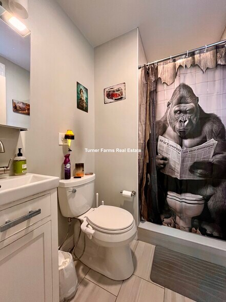 Building Photo - 24 Pond St