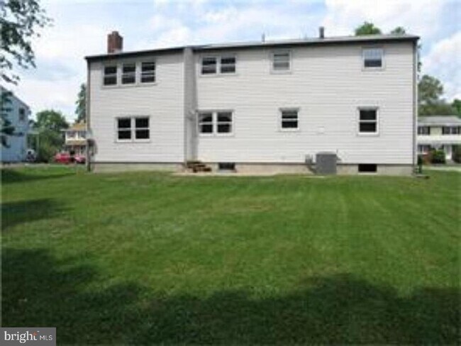 Building Photo - 306 Cornell Rd