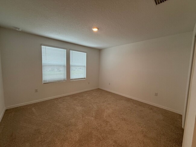 Building Photo - Palmero Community ~ 3 bed/ 2.5 bath Townhouse