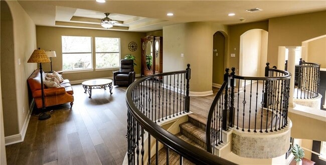 Building Photo - 9903 Tree Bend Cove