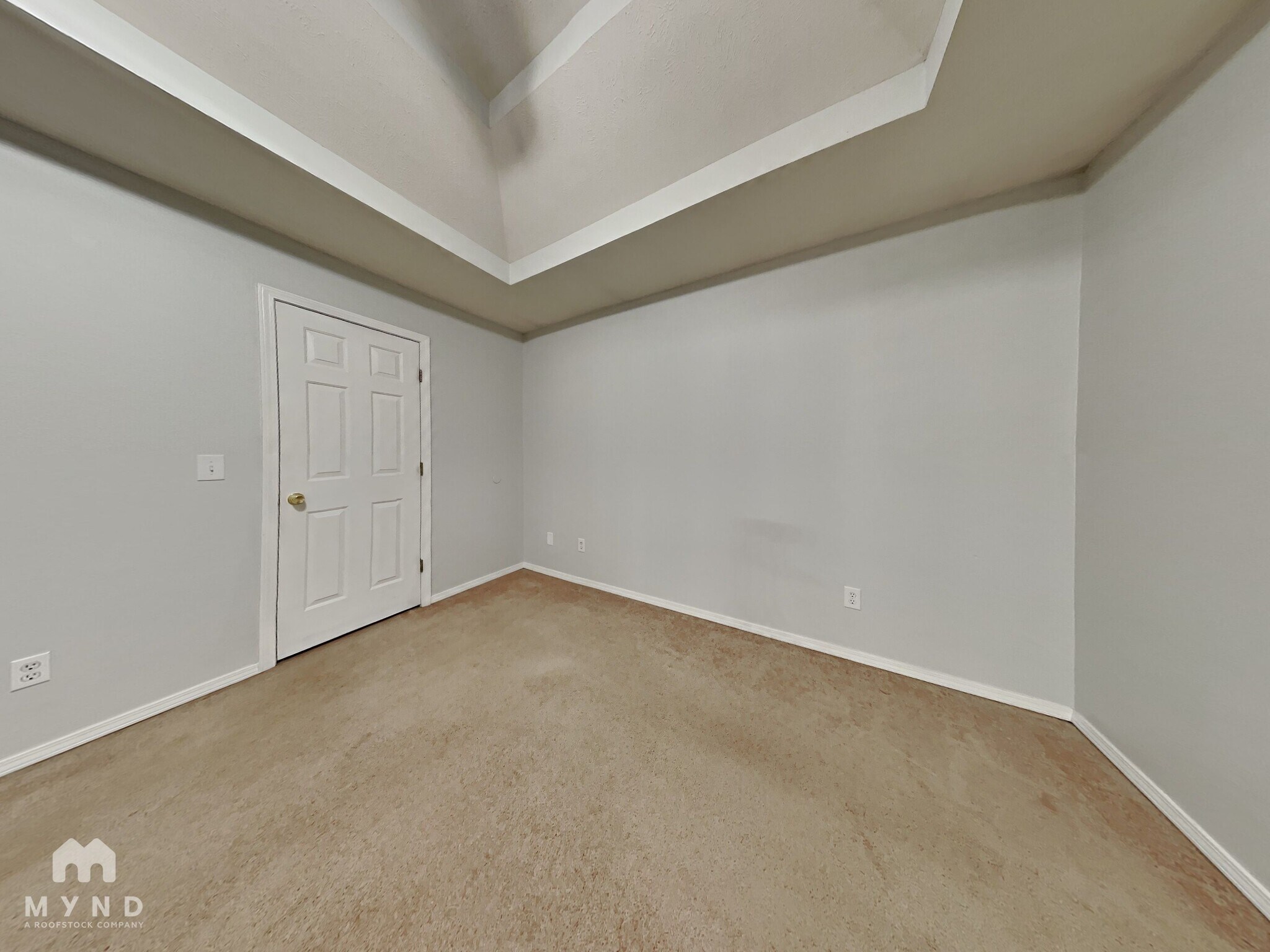 Building Photo - 674 N Jonathan Ave