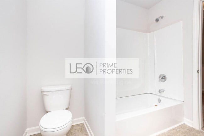 Building Photo - 156 Daisy Cir