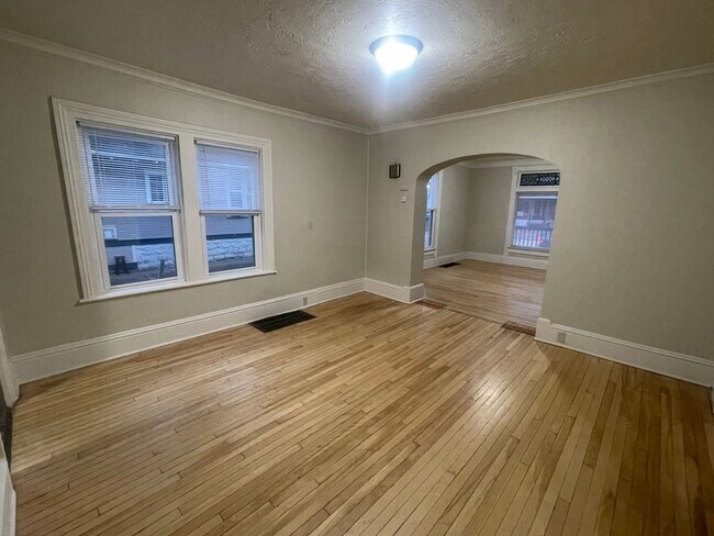 Building Photo - 642 Jackson St