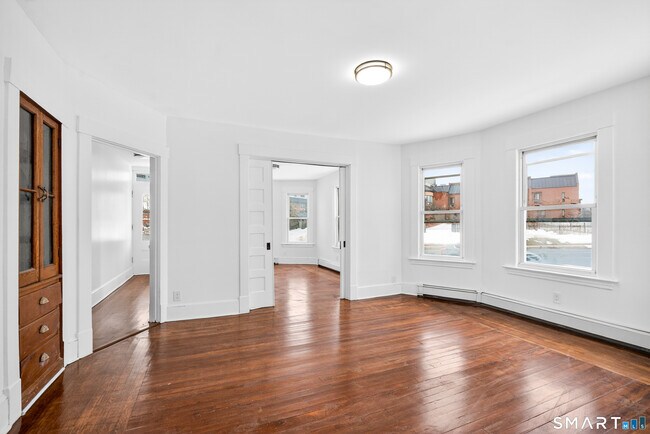 Building Photo - 168 Black Rock Ave