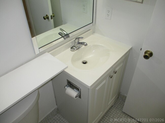 Building Photo - 506 Mansfield M