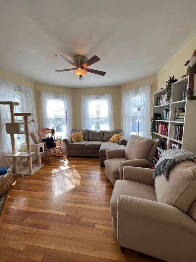 Building Photo - 381 Highland Ave