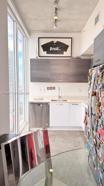 Building Photo - 151 SE 1st St