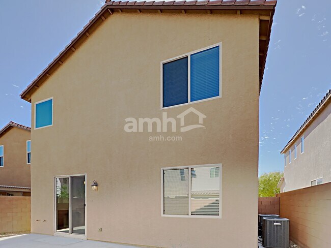 Building Photo - 492 Bright Peridot Ave