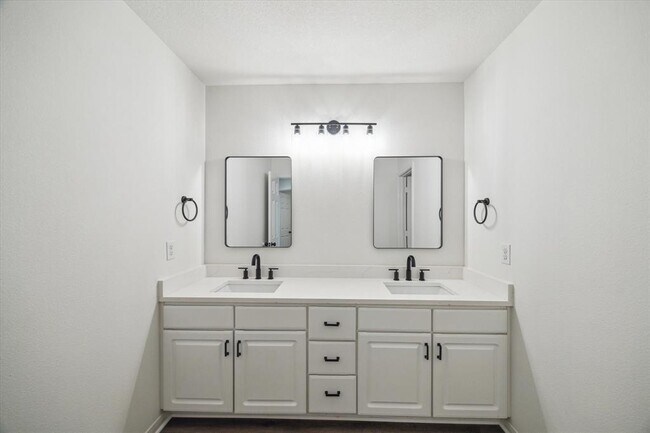 Building Photo - 3414 Zephyr Glen Way