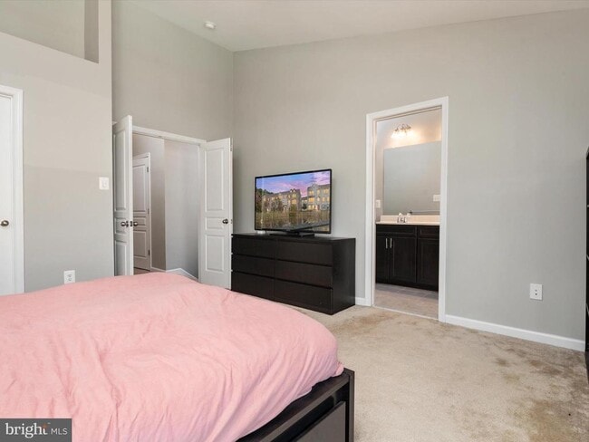 Building Photo - 2321 Marion Rd