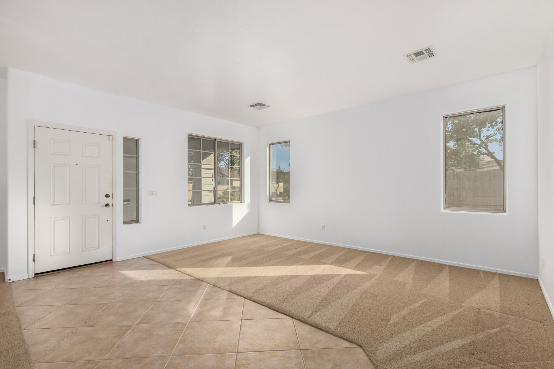 Building Photo - 7402 N 88th Ln