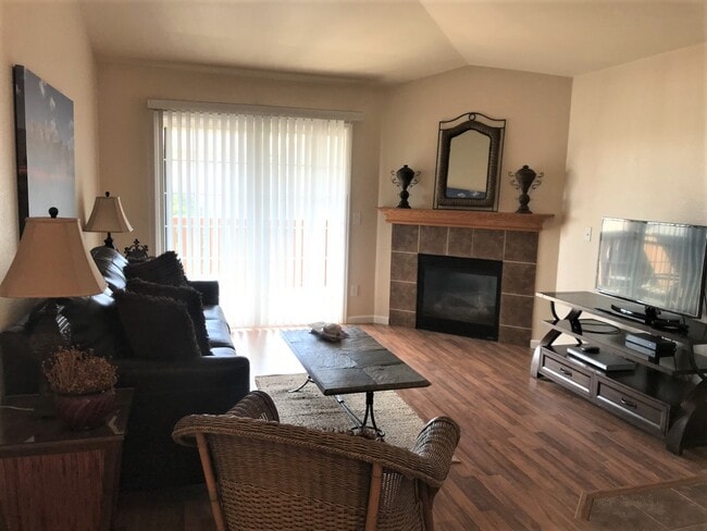 Building Photo - 138 Beacon Way