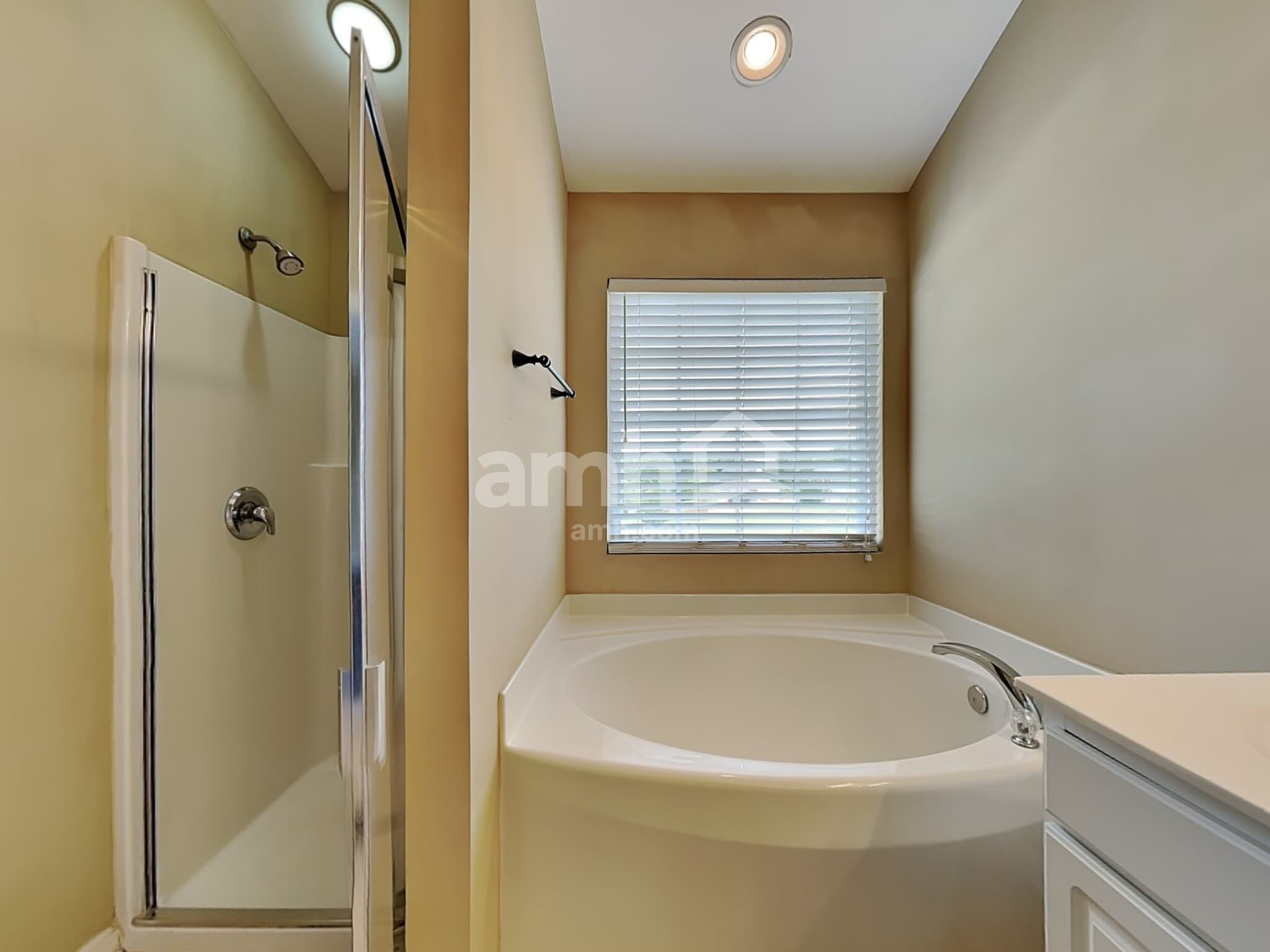 Building Photo - 547 Rockbridge Dr