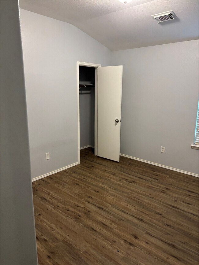 Building Photo - 18803 Prairie Larkspur Dr