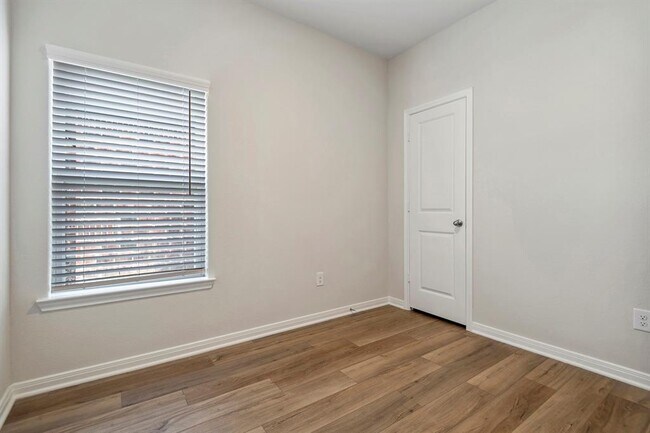Building Photo - 408 Mystic Slopes Dr
