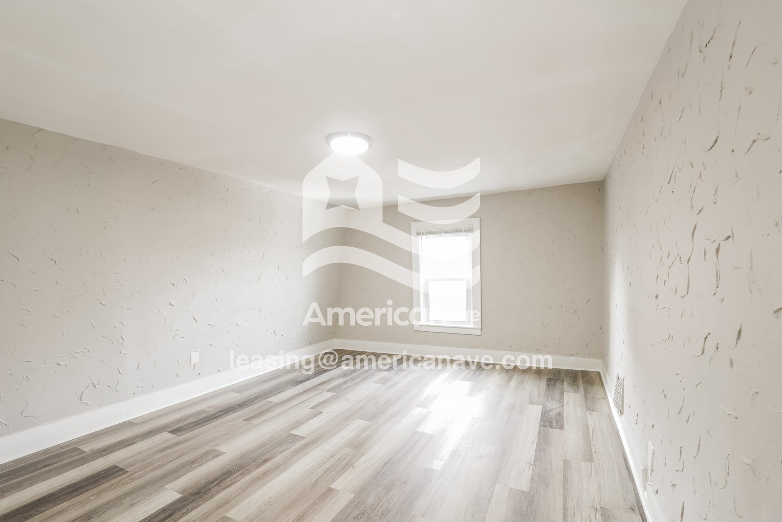 Building Photo - 238 Bruce St