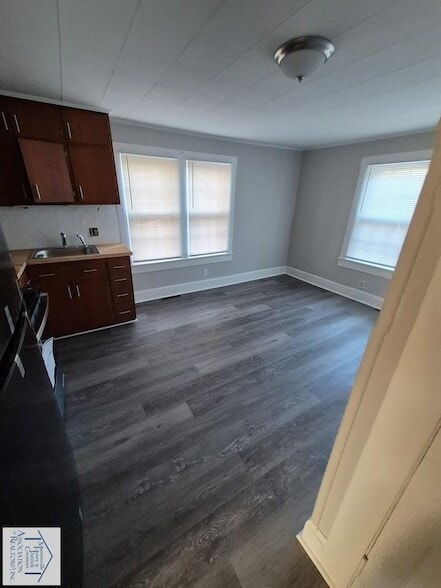 Building Photo - 12 Black Feather Trail