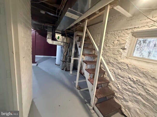 Building Photo - 720 Springfield Ave