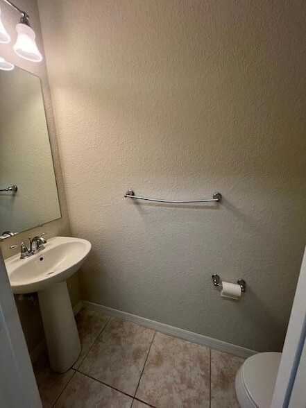 Building Photo - 1240 Turnbridge Dr