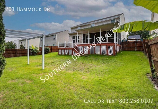 Building Photo - 201 Hammock Dr