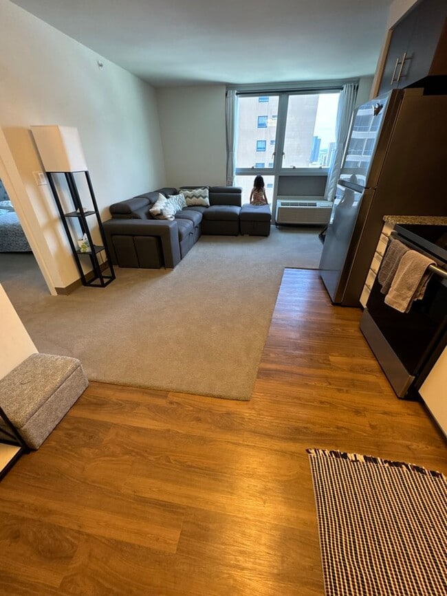 Building Photo - Partially Furnished 1 bed, 1 bath with 1 reserved covered parking @ Ke Kilohana