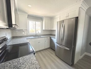 Building Photo - 59 South St