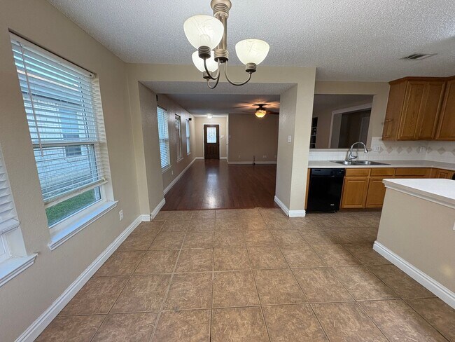 Building Photo - 3405 Desert Mesa Rd
