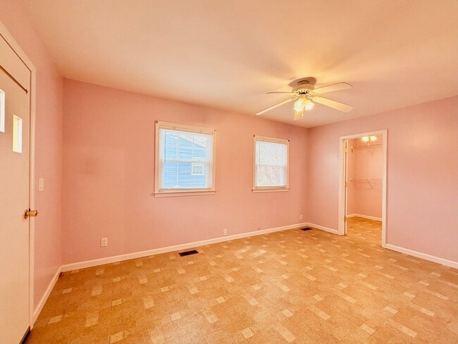 Building Photo - Welcome Home!