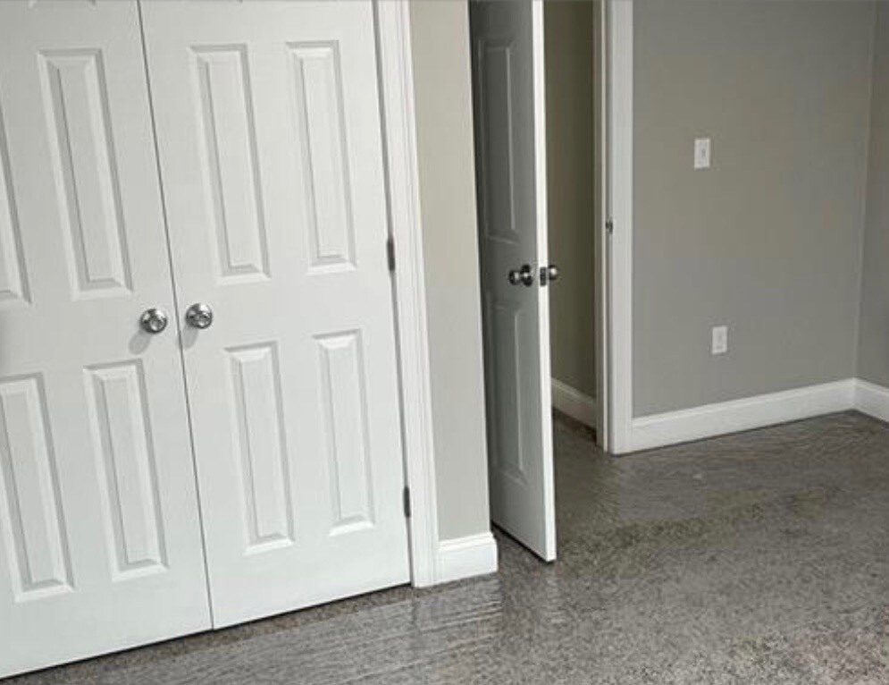 Building Photo - 25 Denison St