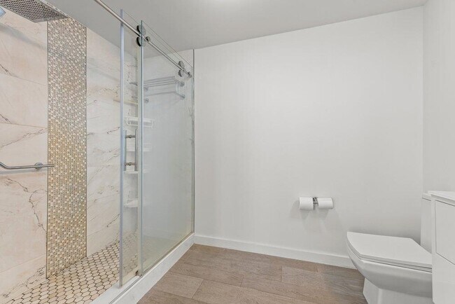 Building Photo - 88 Morgan St