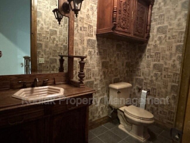 Building Photo - 3608 E Crest Mount Cir