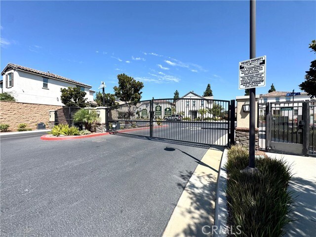 Building Photo - 920 Spadra Ave