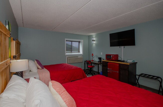 Double Queen Room - 609 S US Highway 61