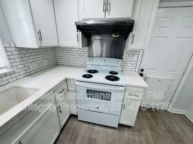 Building Photo - 418 Delgado Dr