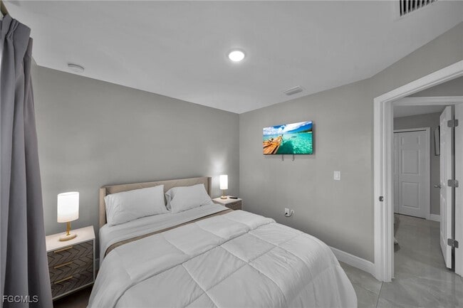 Building Photo - 1006 Albert Ave