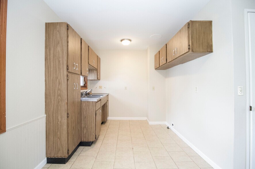 Building Photo - 1421 Pennelwood Dr