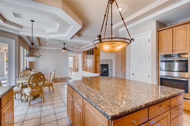 Building Photo - 1870 Columbia Crest Ct