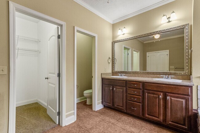 Building Photo - Fields Crossing Home Available Now