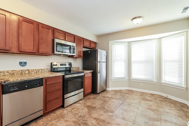 Building Photo - 7900 Rochelle Rd