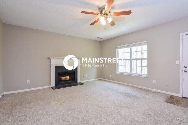 Building Photo - 3 Bedroom Pet-Friendly Home in Decatur, GA with Main Street Renewal