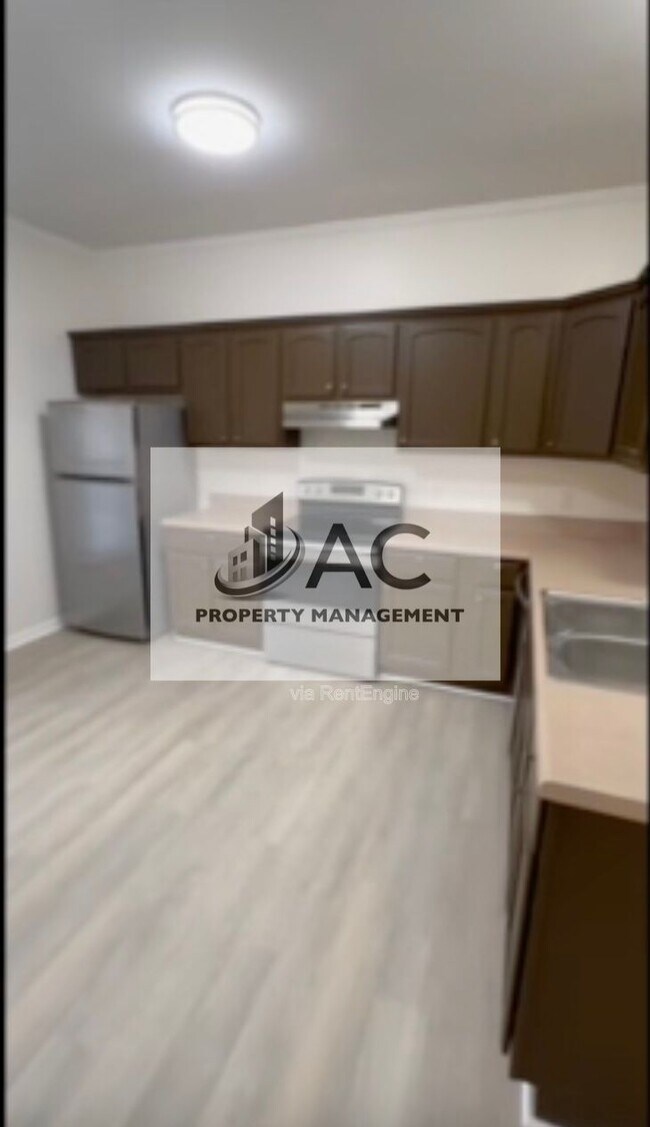 Building Photo - 50 Smith Lake Rd