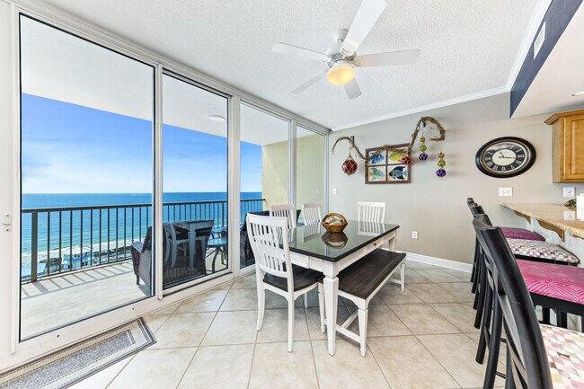 Building Photo - 1524 W Beach Blvd