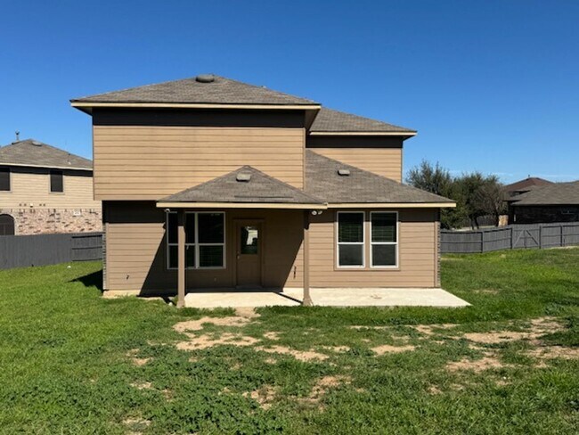 Building Photo - Must See Newly Updated 5/3.5 Home in Alamo...