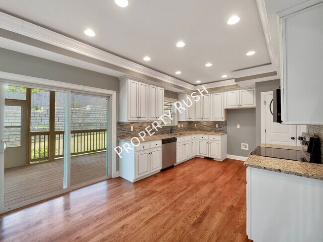 Building Photo - 7962 Burgundy Cir