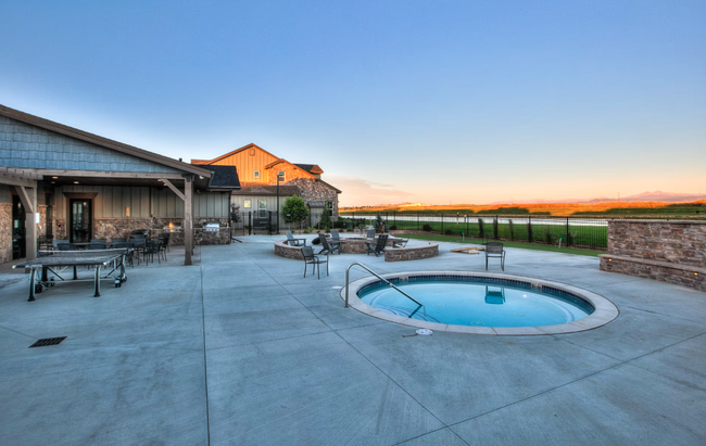 Enjoy community hot tub, sauna and gym - 6618 Crystal Downs Dr