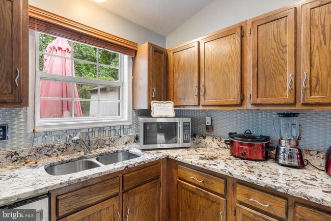 Building Photo - 12258 Catalina Dr