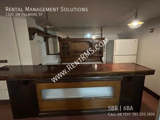 Building Photo - 1100 SW Fillmore St