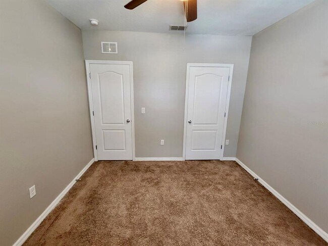 Building Photo - 335 Arbor Lakes Dr