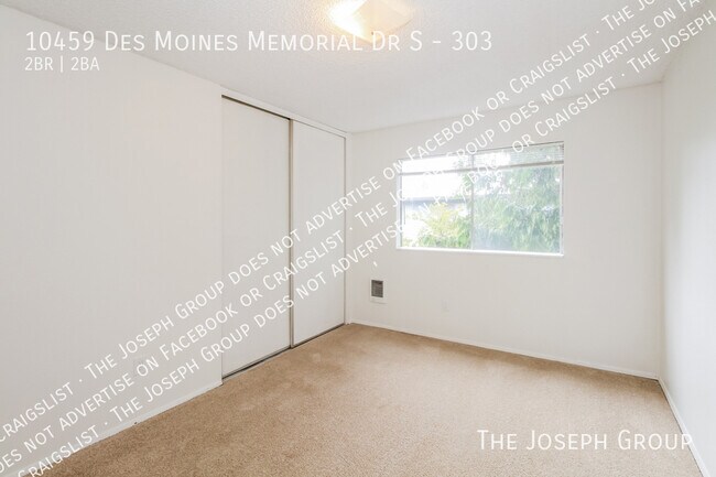 Building Photo - 10459 Des Moines Memorial Dr S